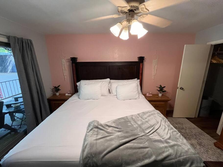 Healing Haven King Bed Suite 达拉斯 外观 照片