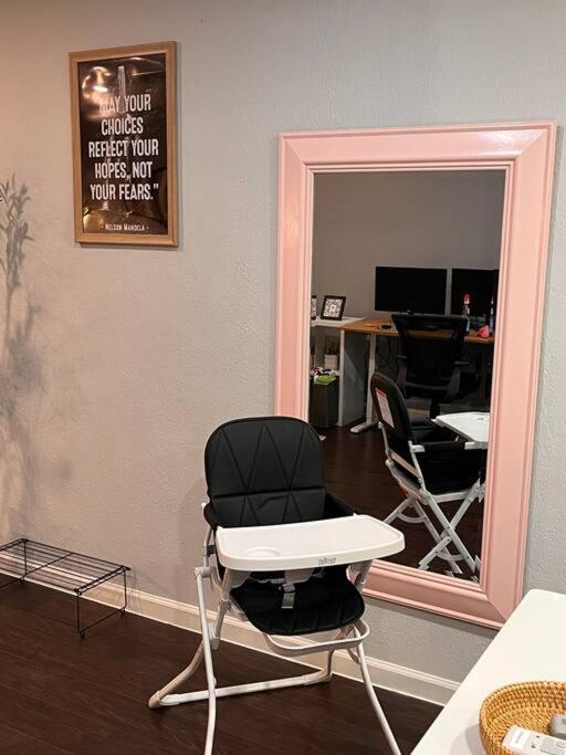Healing Haven King Bed Suite 达拉斯 外观 照片